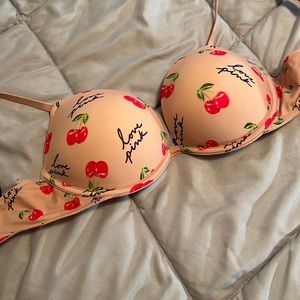 Victoria’s Secret Bra